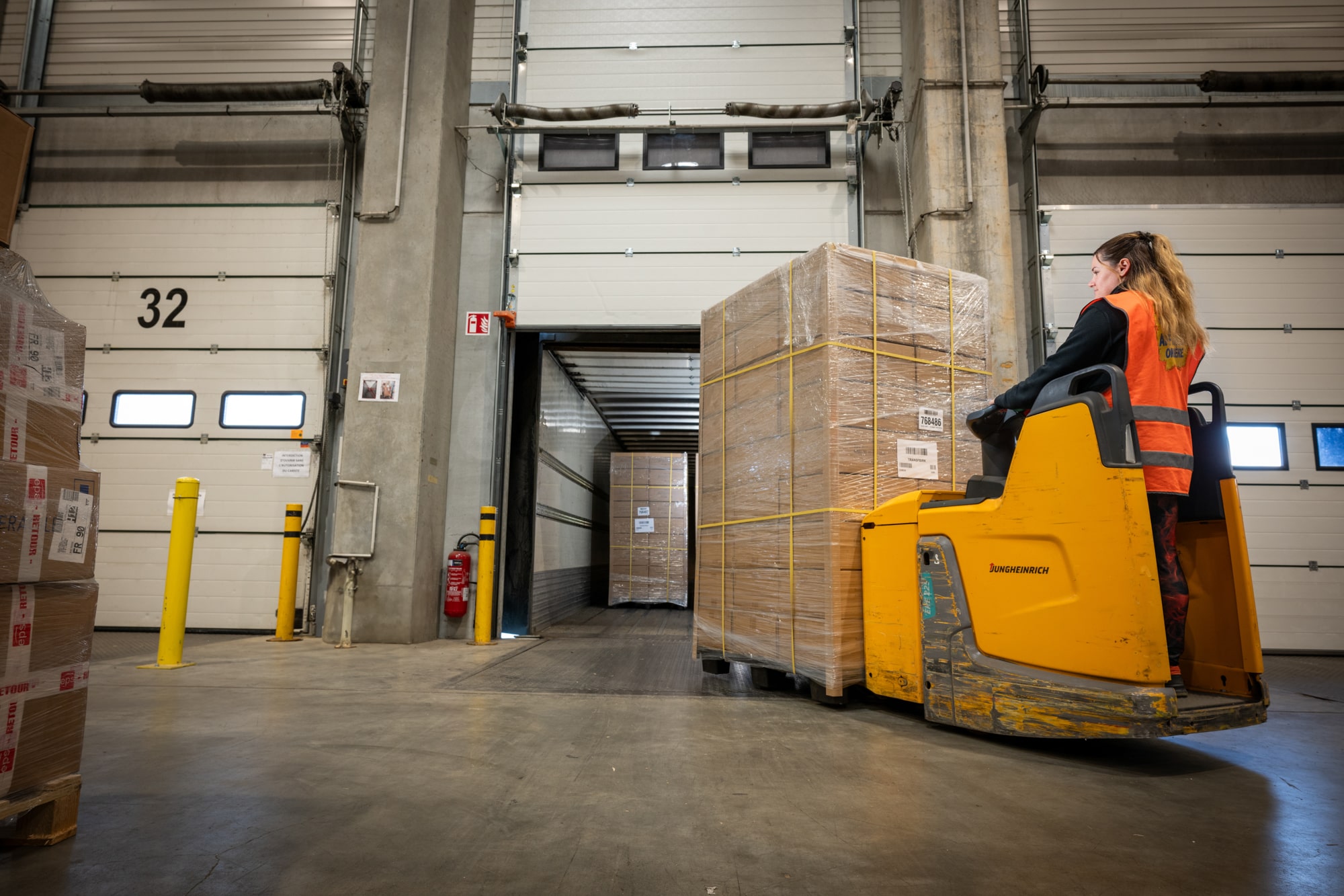 Inter-logistic
