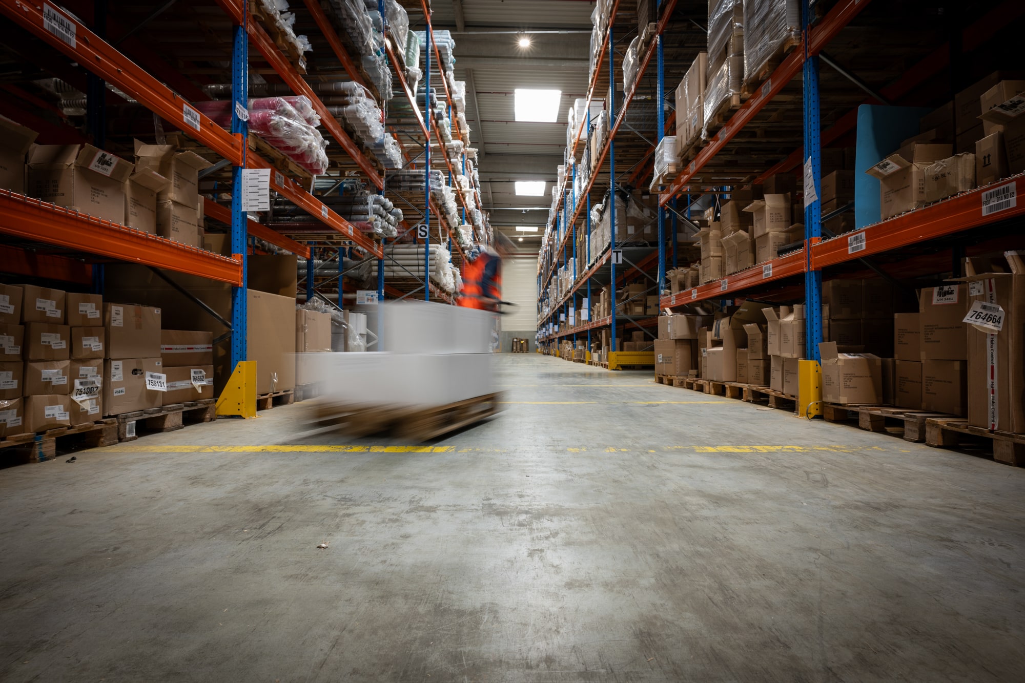 Inter-logistic